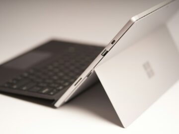 MICROSOFT SURFACE