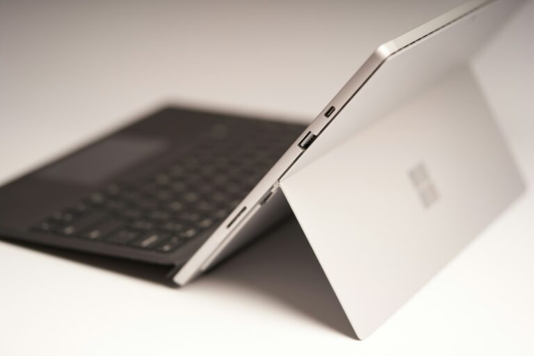 MICROSOFT SURFACE