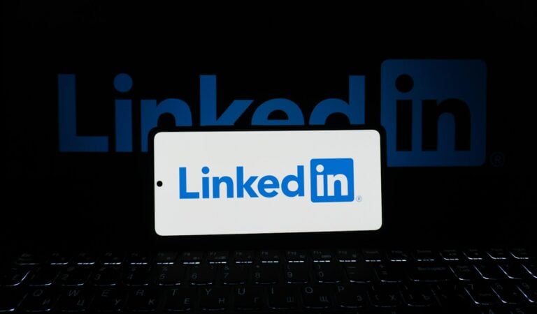 Top 20 Trusted Sites to Expand LinkedIn Network & Professional Reach