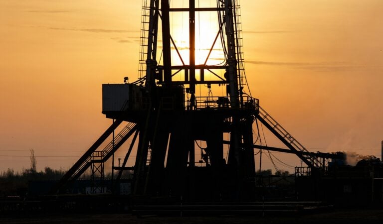 How PakEnergy Transforms Oil & Gas Operations with Cloud-Based Business Automation