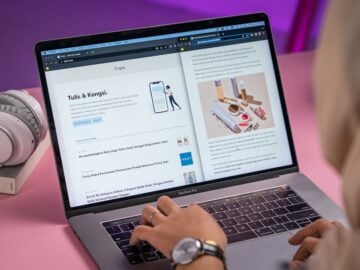 Technewstop org - Your Gateway to the Latest Tech News and Trends 17 a person using a laptop